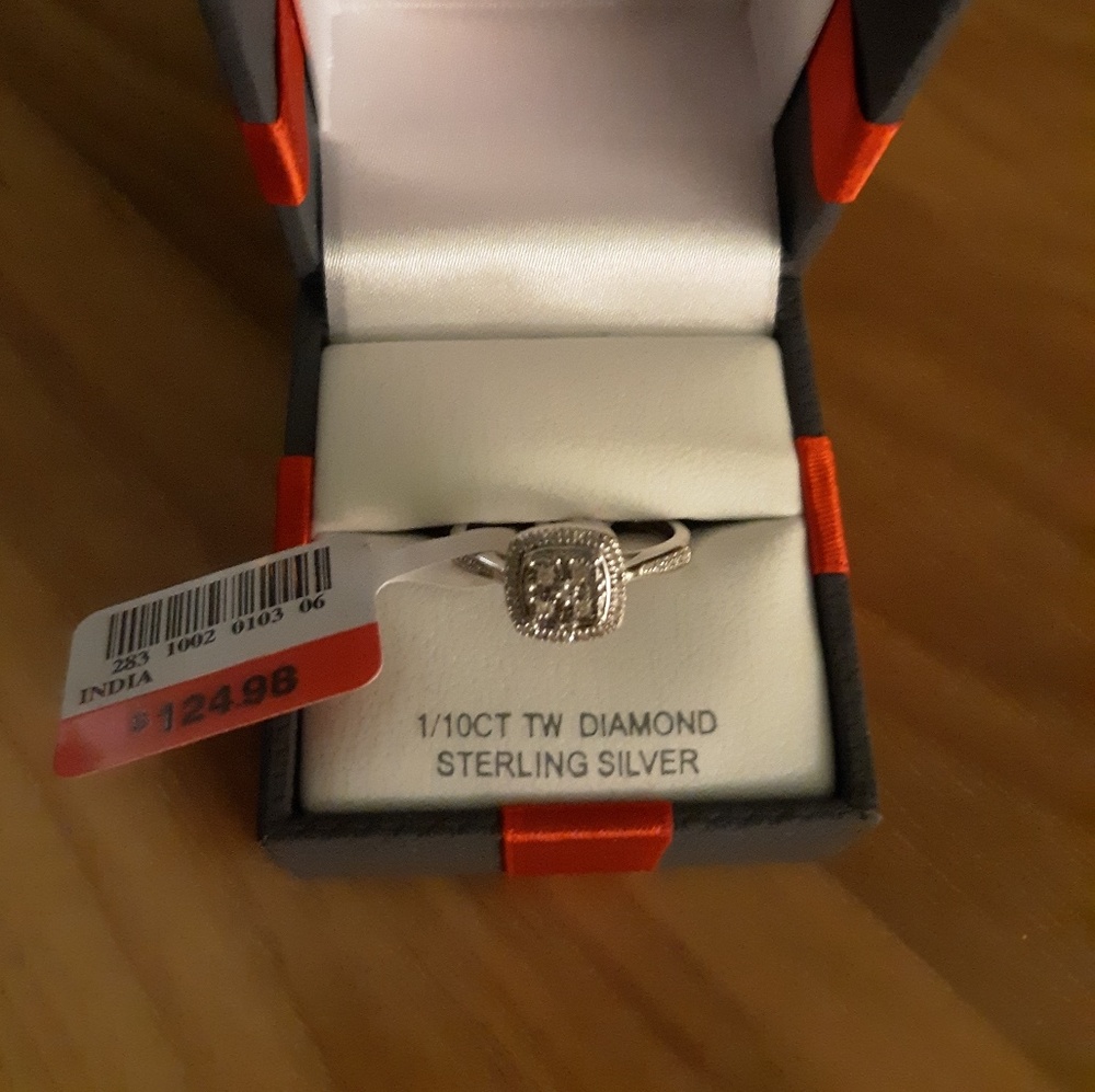 Sterling silver and diamond ring Sz 7
